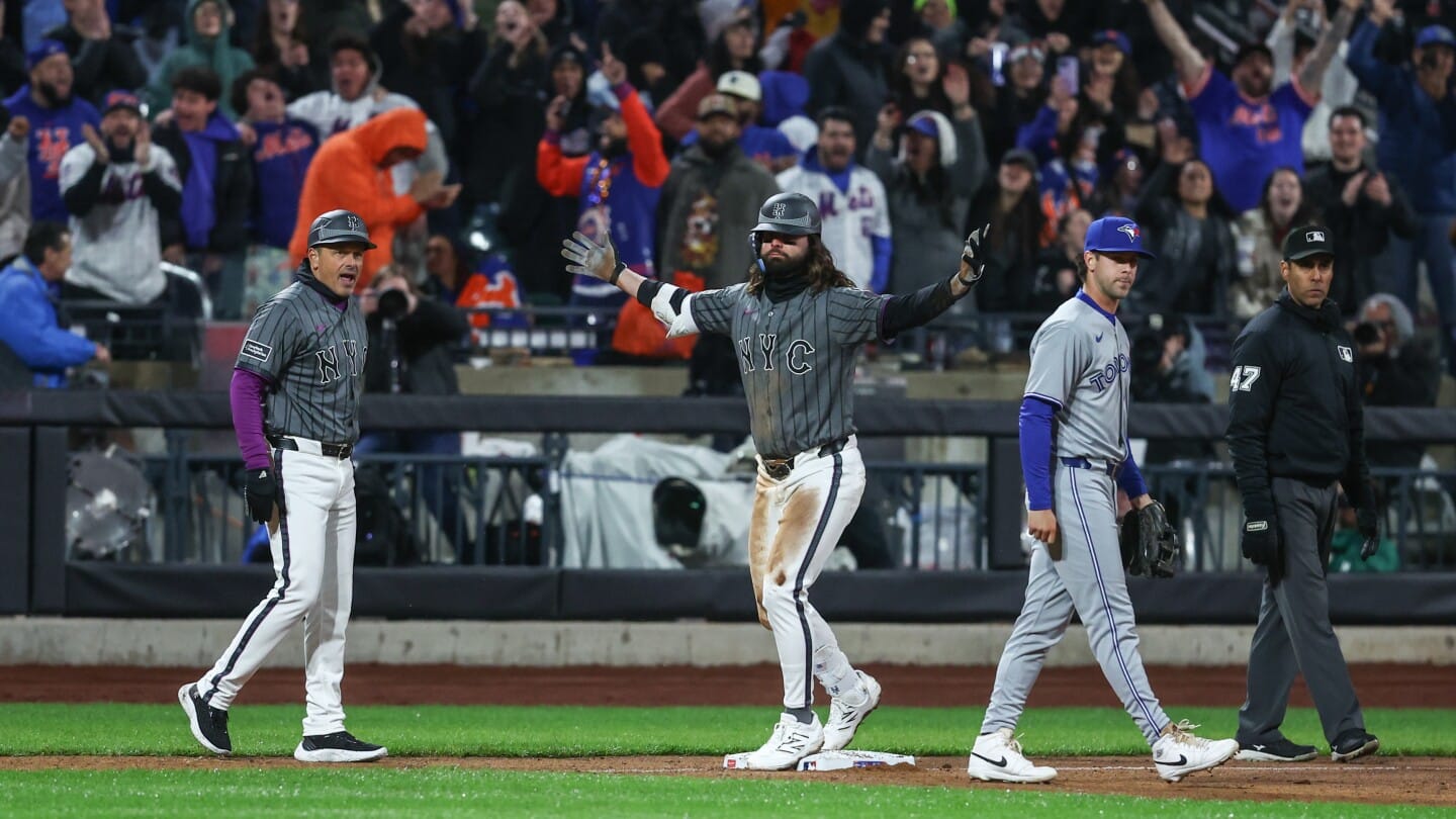 "Unleashing the Unexpected: Jesse Winker’s Electrifying Triple Threat Sparks Mets’ Victory Over Blue Jays!"
