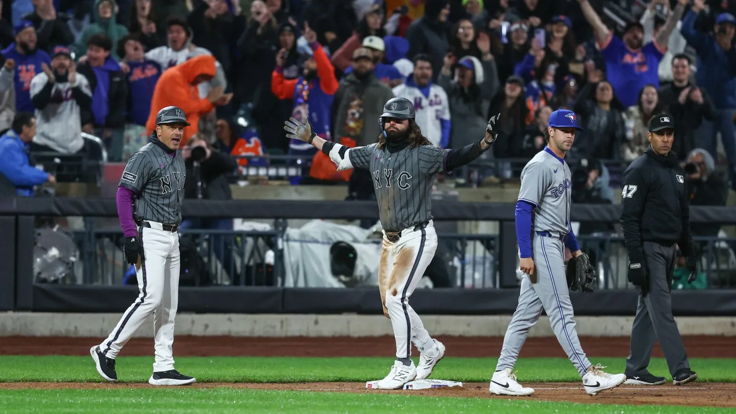 "Unleashing the Unexpected: Jesse Winker’s Electrifying Triple Threat Sparks Mets’ Victory Over Blue Jays!"