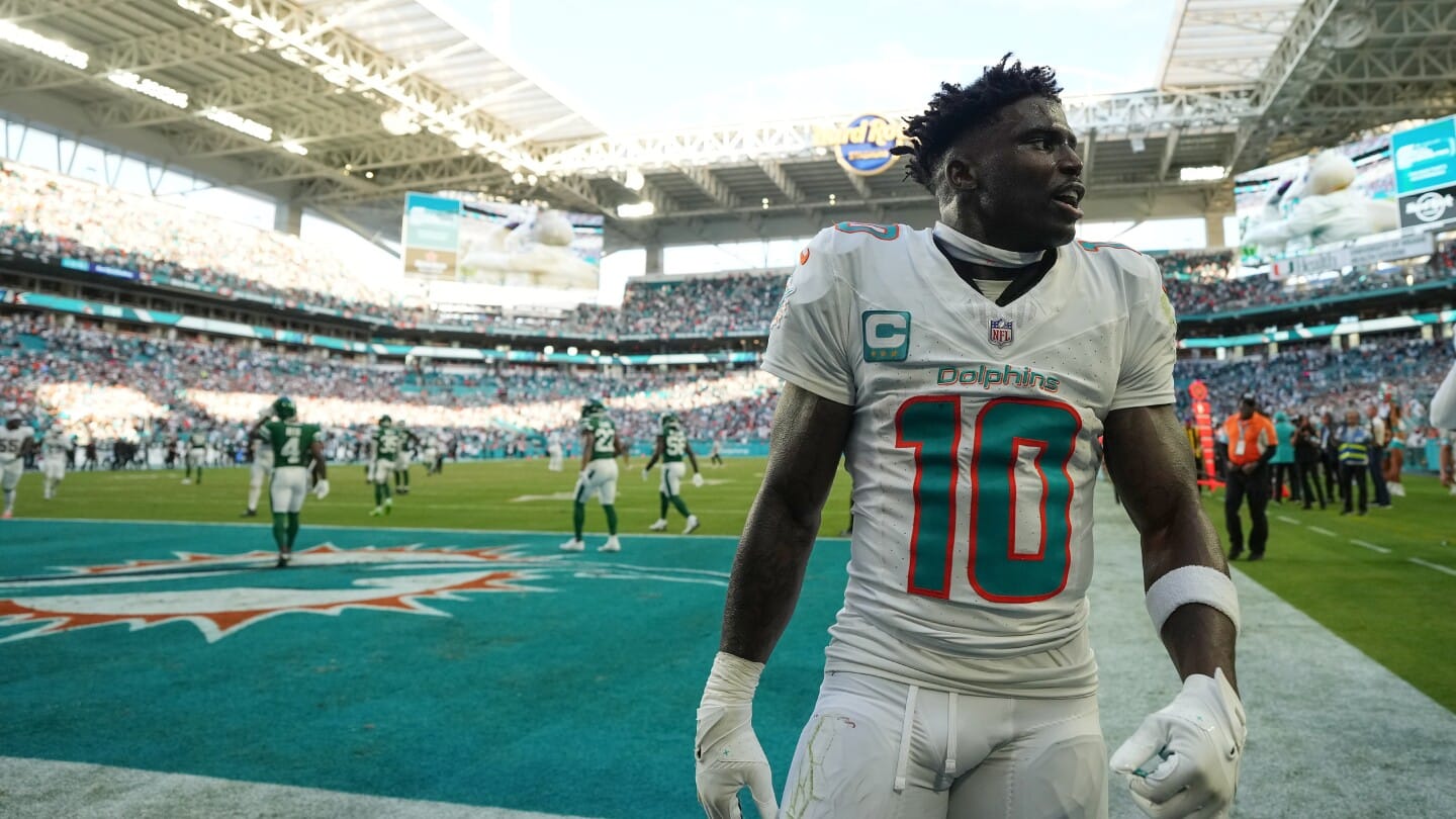 "Unraveling the Mystery: NFL Demands 911 Audio in Shocking Tyreek Hill Incident!"