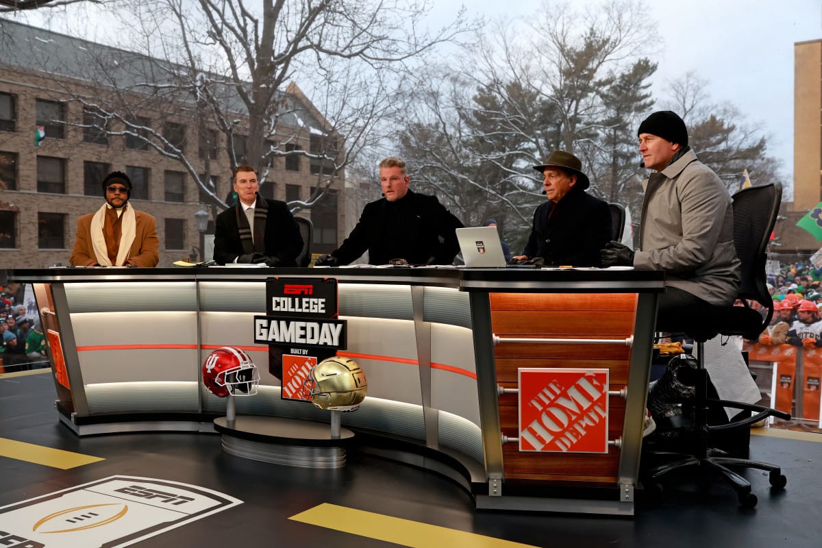 "Unraveling the Viral Hoax: What Really Happened Behind College GameDay's 'Big Change'?"