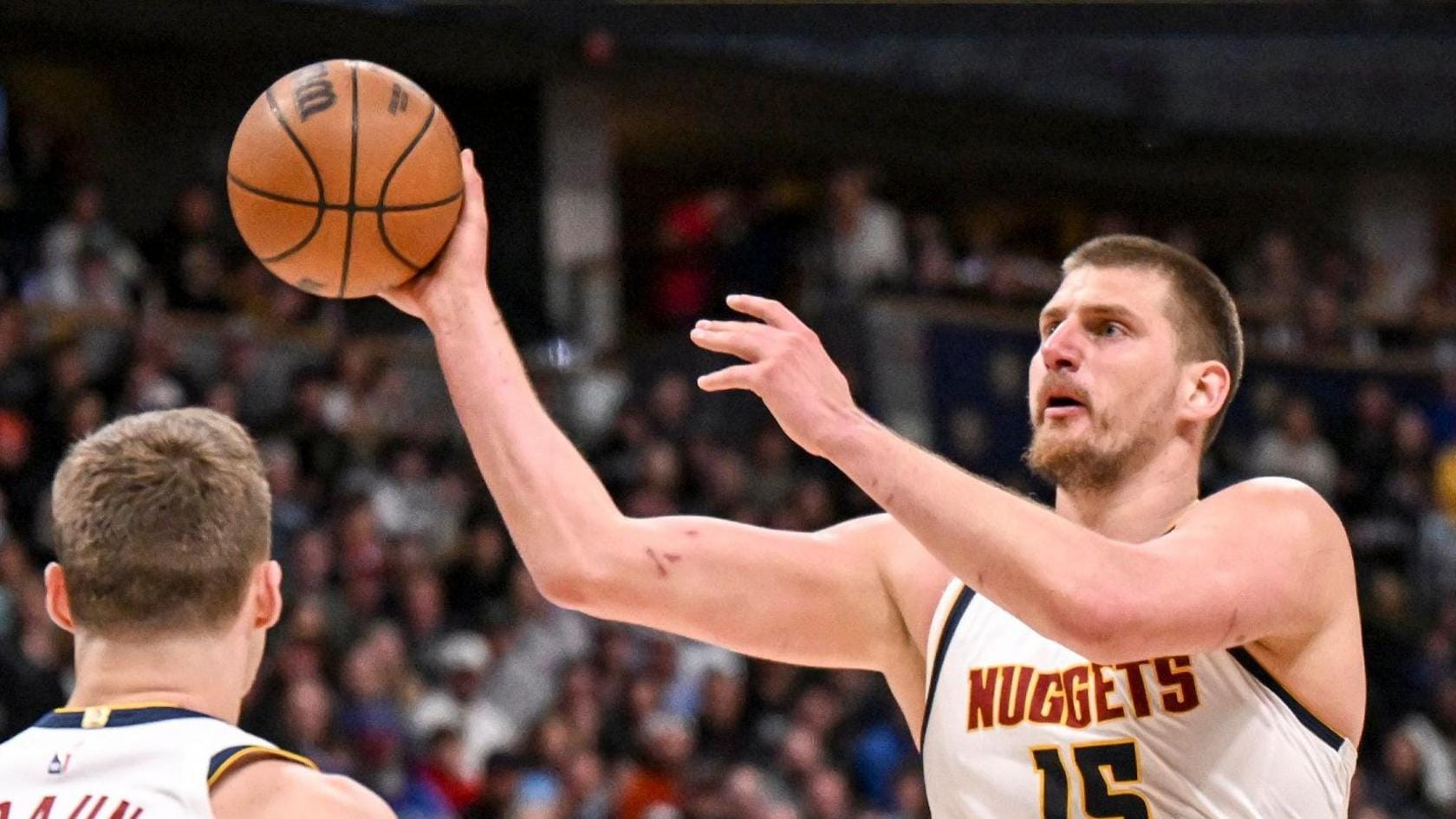"Unstoppable Force: Jokic's Jaw-Dropping 61-Point Performance Shatters Records and Redefines Greatness!"