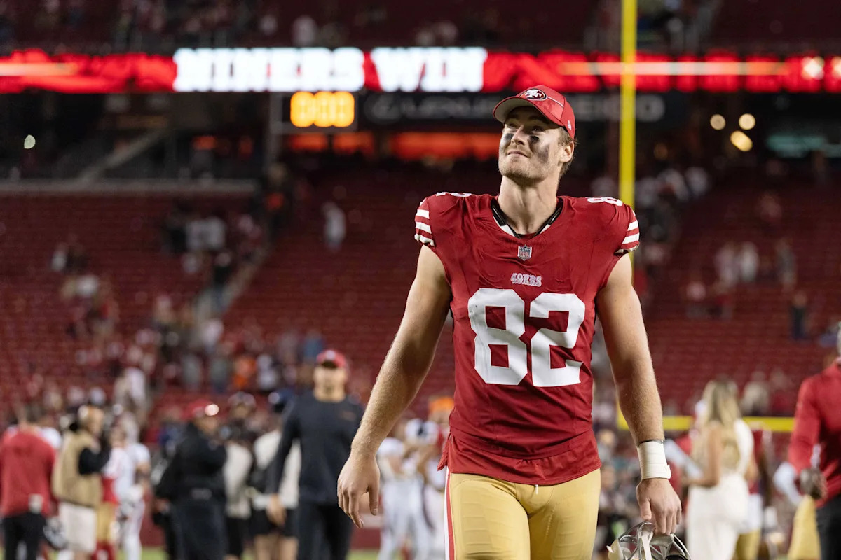 49ers Reunite with Ross Dwelley on Surprise 1-Year Deal—What This Means for Their Playoff Push