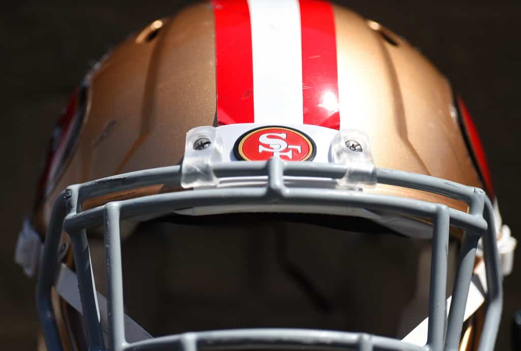 49ers Stun Fans with Surprise Signing of Veteran Tight End—What This Means for the Season