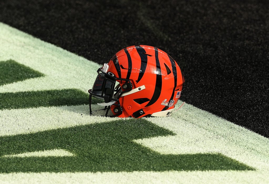 Bengals’ Veteran DT Seen in Mysterious Walking Boot—Injury Status Raises Questions Ahead of Season