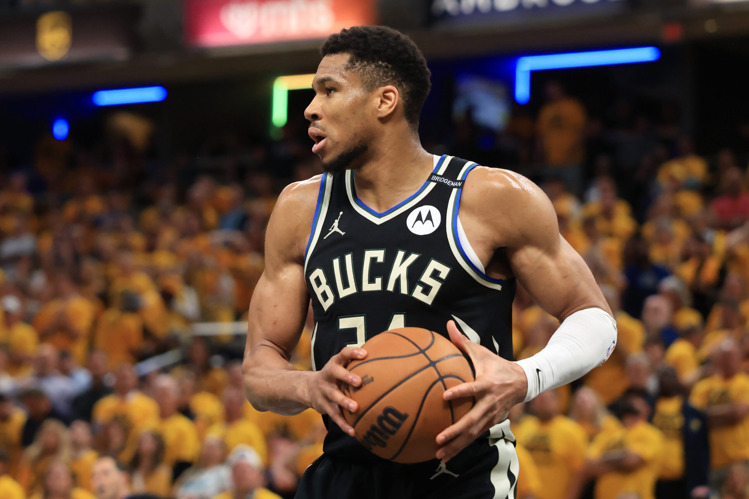 Charles Barkley Drops Shocking Truth About Superstars Jumping Ship for Championships