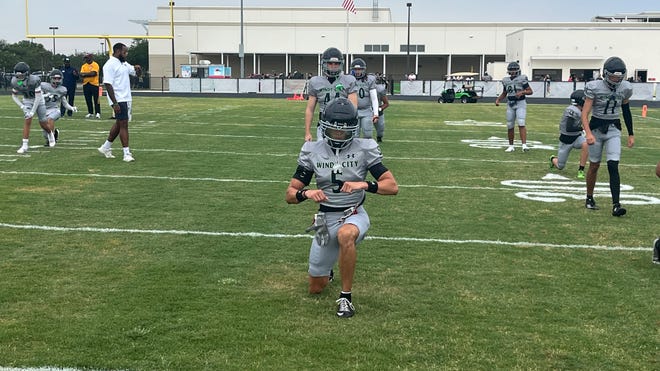 CJ Bronaugh’s Surprise Four-Visit Recruiting Tour: Which Powerhouse Will Win His Commitment?