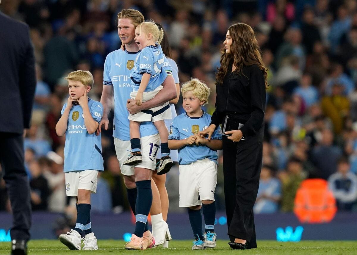 De Bruyne Hints at Untold Chapter as He Bids Emotional Farewell to Manchester City at Etihad