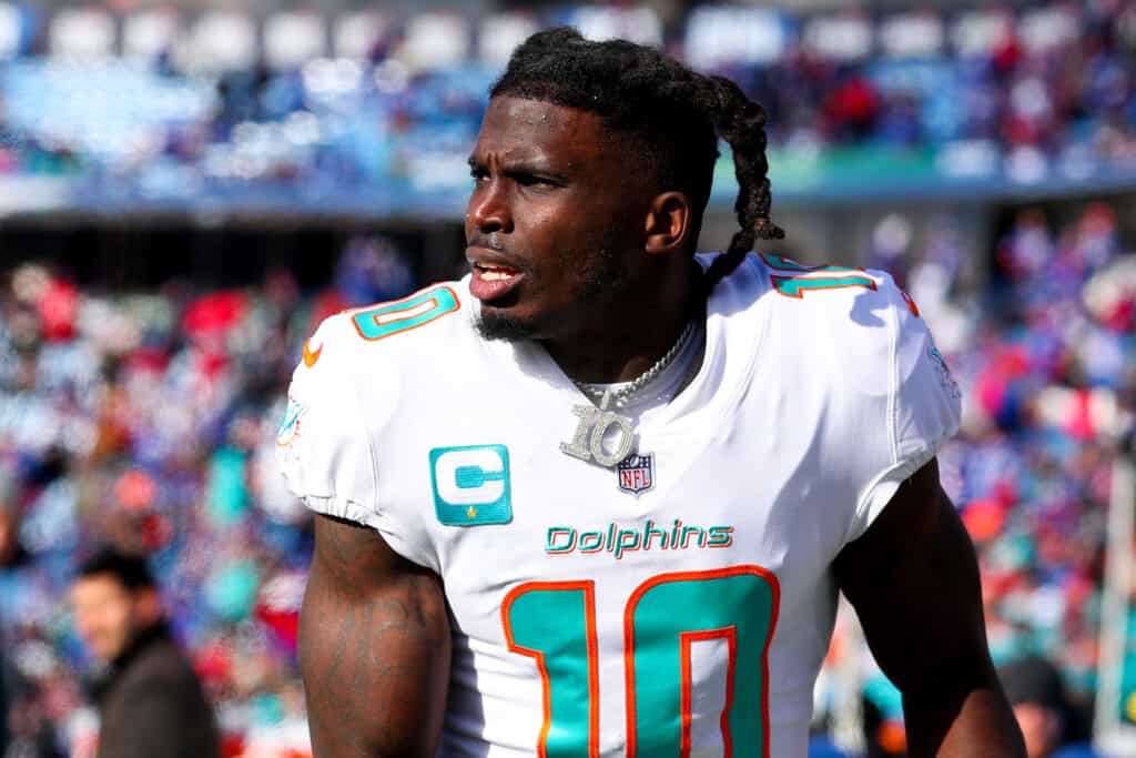 Dolphins Veteran Reveals Surprising Transformation in Tyreek Hill’s Leadership During OTAs