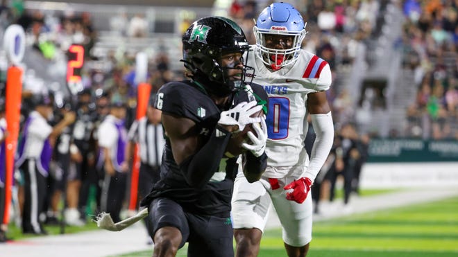Former Hawaii Star Dekel Crowdus Shakes Up Wisconsin Football with Unexpected Commitment—What This Means for the Badgers’ Receiving Game