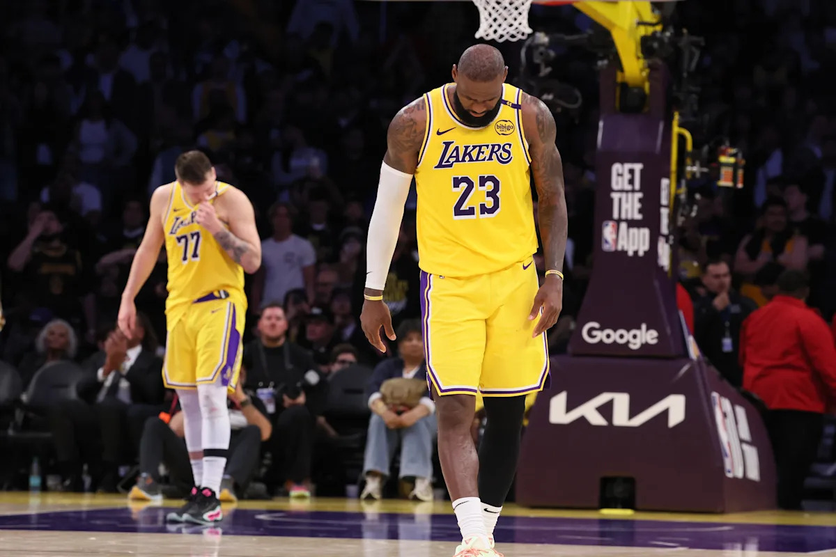 LeBron James Faces Shocking Multi-Week Knee Setback in Lakers' Crucial Playoff Showdown—What This Means for the Season