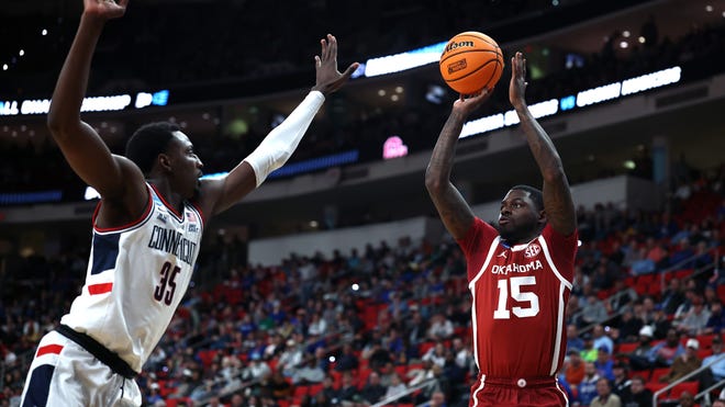 Oklahoma Transfer Duke Miles Shocks Fans by Choosing Vanderbilt—What This Means for Both Programs