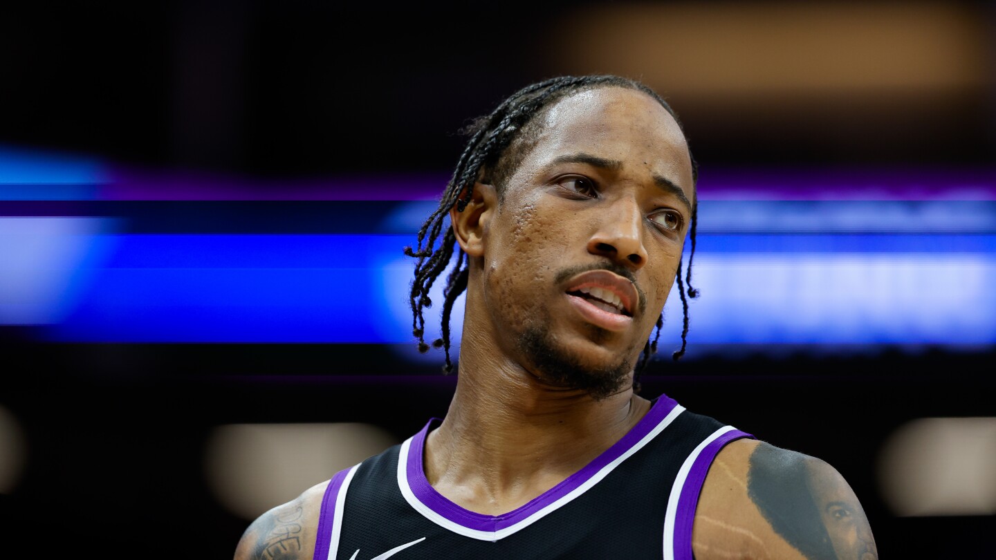 Sacramento’s Bold Move: Could DeMar DeRozan Be on the Trade Block?