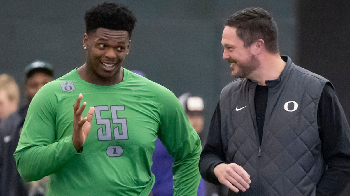 Top 5-Star Oregon Recruit Drops Shocking Decision in Intense Texas, Ohio State Battle