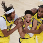 Tyrese Haliburton’s Choke Gesture Sparks Viral Knicks Mockery Across New York Headlines—What Really Happened?