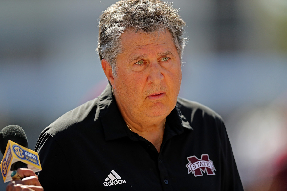 Unseen Celebration Unfolds as Mike Leach's Family Receives Unexpected Congratulations Thursday