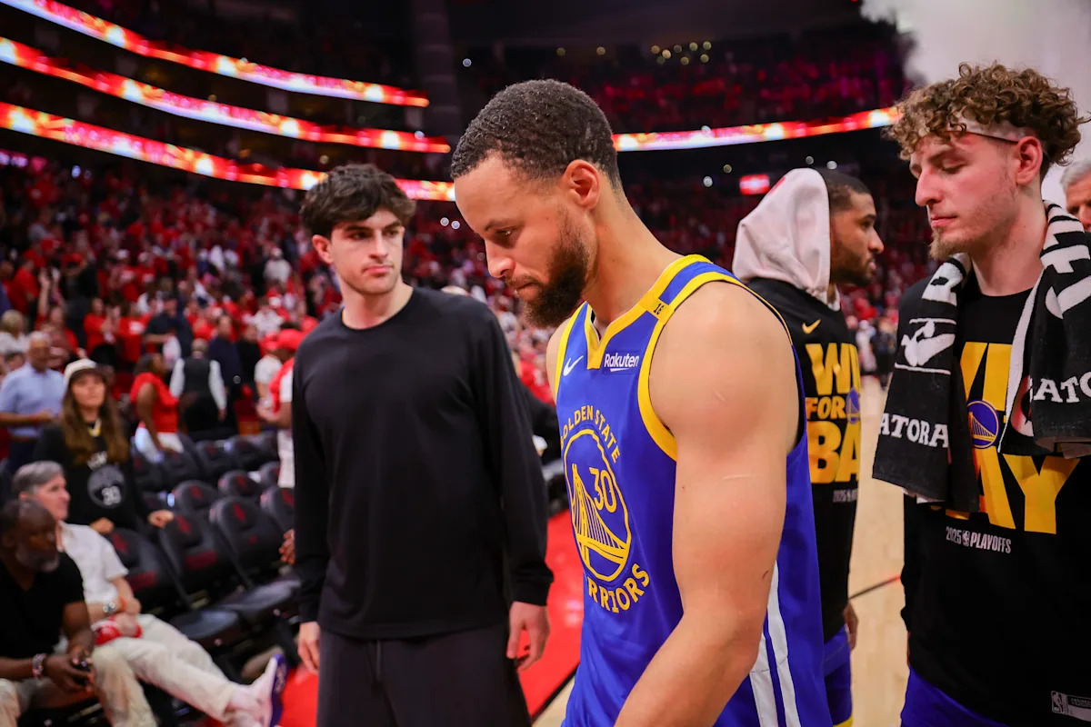 Warriors Sound Alarm: Are Rockets Exploiting Curry’s Thumb Injury to Gain Playoff Edge?
