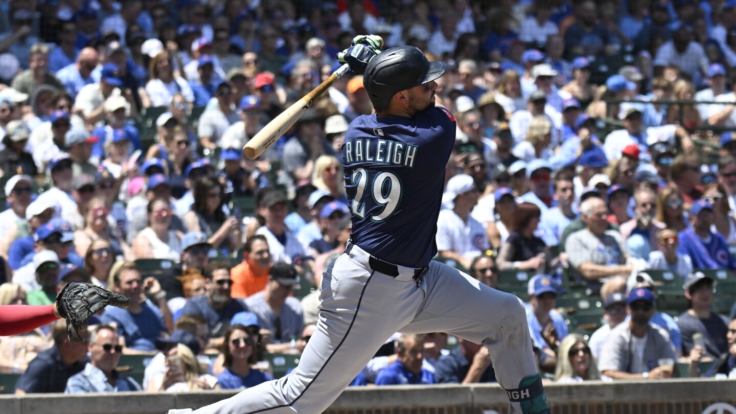Cal Raleigh Shatters Legendary Johnny Bench’s Catcher Home Run Record—What’s Next for This Powerhouse?