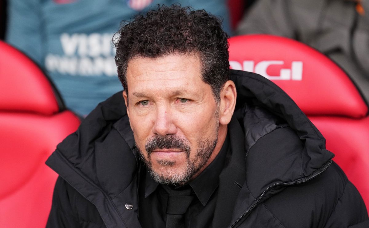 Diego Simeone’s Stunning Revelation on Julián Álvarez Penalty Sparks Outrage Against Real Madrid—What Really Happened?