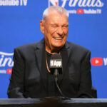 Ex-Mavs Coach Don Nelson Sparks Controversy by Wearing Luka Dončić’s Shoes at Lifetime Achievement Award Ceremony