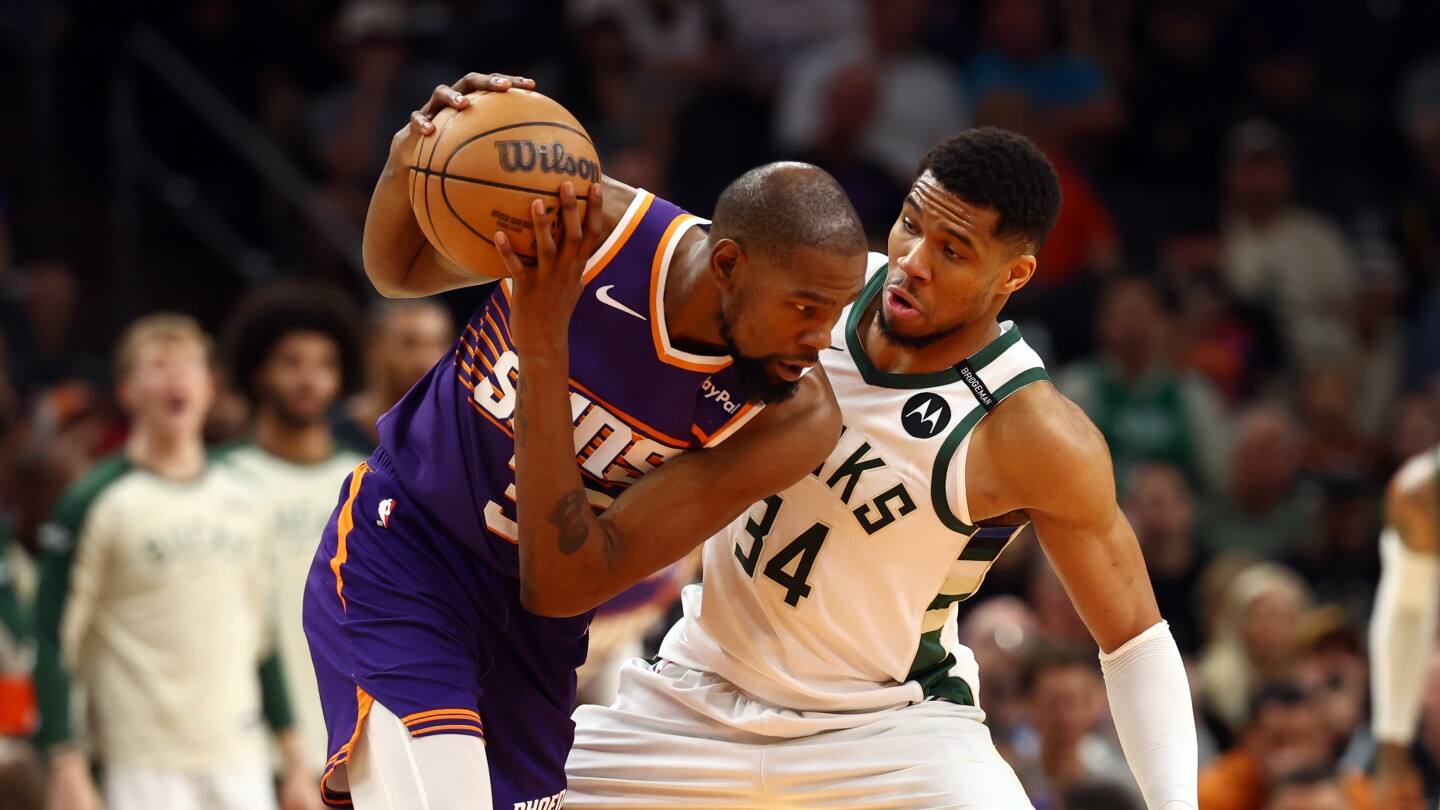 Giannis Antetokounmpo’s Surprise Move Threatens to Shake Up Durant Trade and Free Agent Frenzy