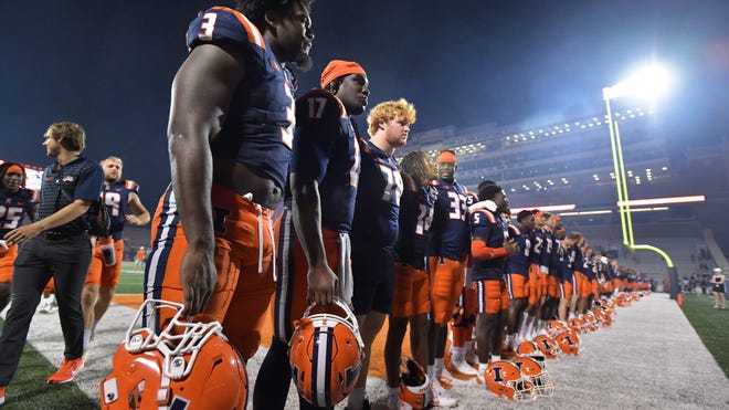 Illinois Football Secures Star Defensive Back in Stunning In-State Recruitment Coup