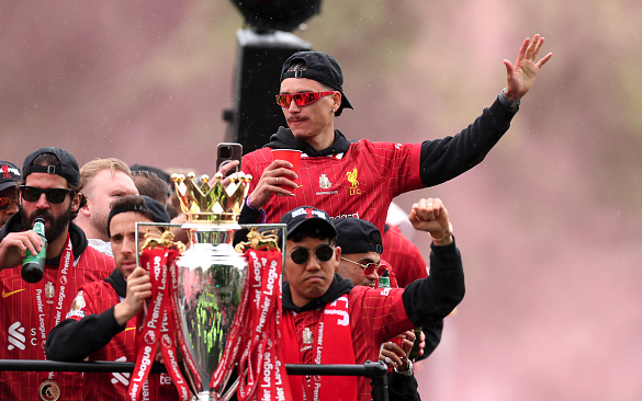 Inside Arne Slot’s Masterplan: Which Liverpool Legends Face an Unexpected Summer Exit?