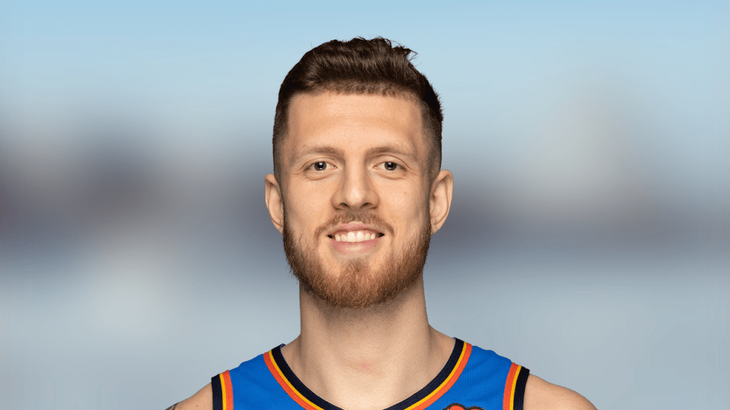 Isaiah Hartenstein’s Surprising Return to Thunder Starting Lineup Signals a Game-Changing Shift—What It Means for the Season