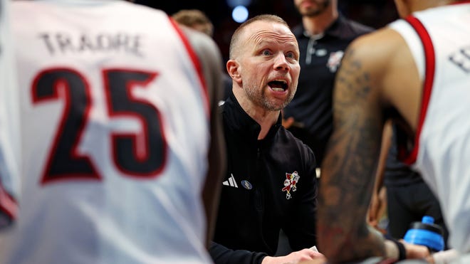 Louisville Basketball’s 2025-26 Schedule Revealed: Can Pat Kelsey’s Second Year Spark a Breakthrough Season?