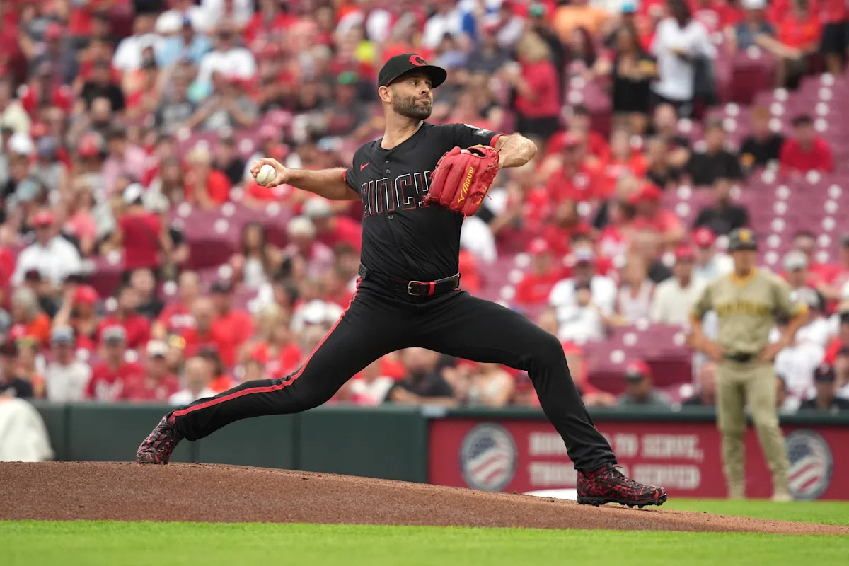 Nick Martinez Stuns Fans with Near No-Hitter Thriller in Reds' Dominant Victory Over Padres
