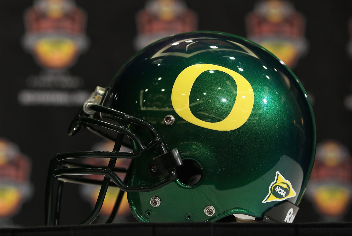 Oregon Football Star Faces Mysterious Crisis—Community Unites in Urgent Prayer Effort