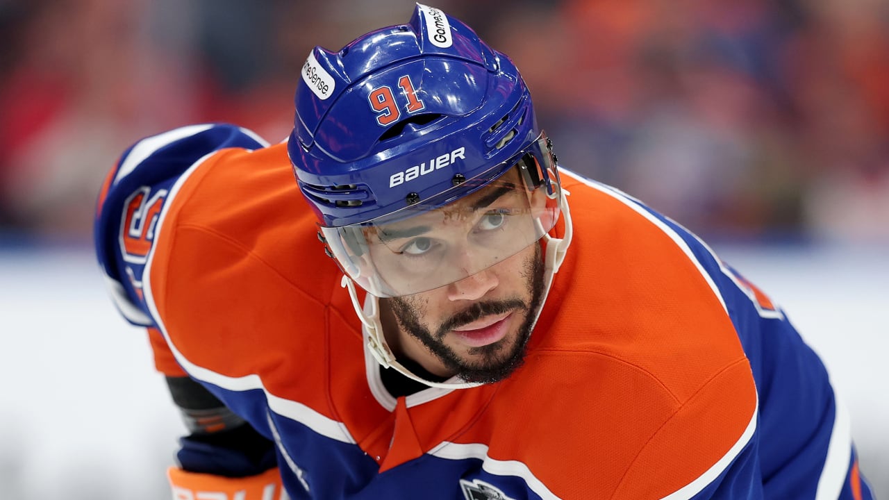 Shockwaves in the NHL: Kane's Blockbuster Trade to Canucks Unveils Hidden Motives Behind Oilers' Draft Pick Decision