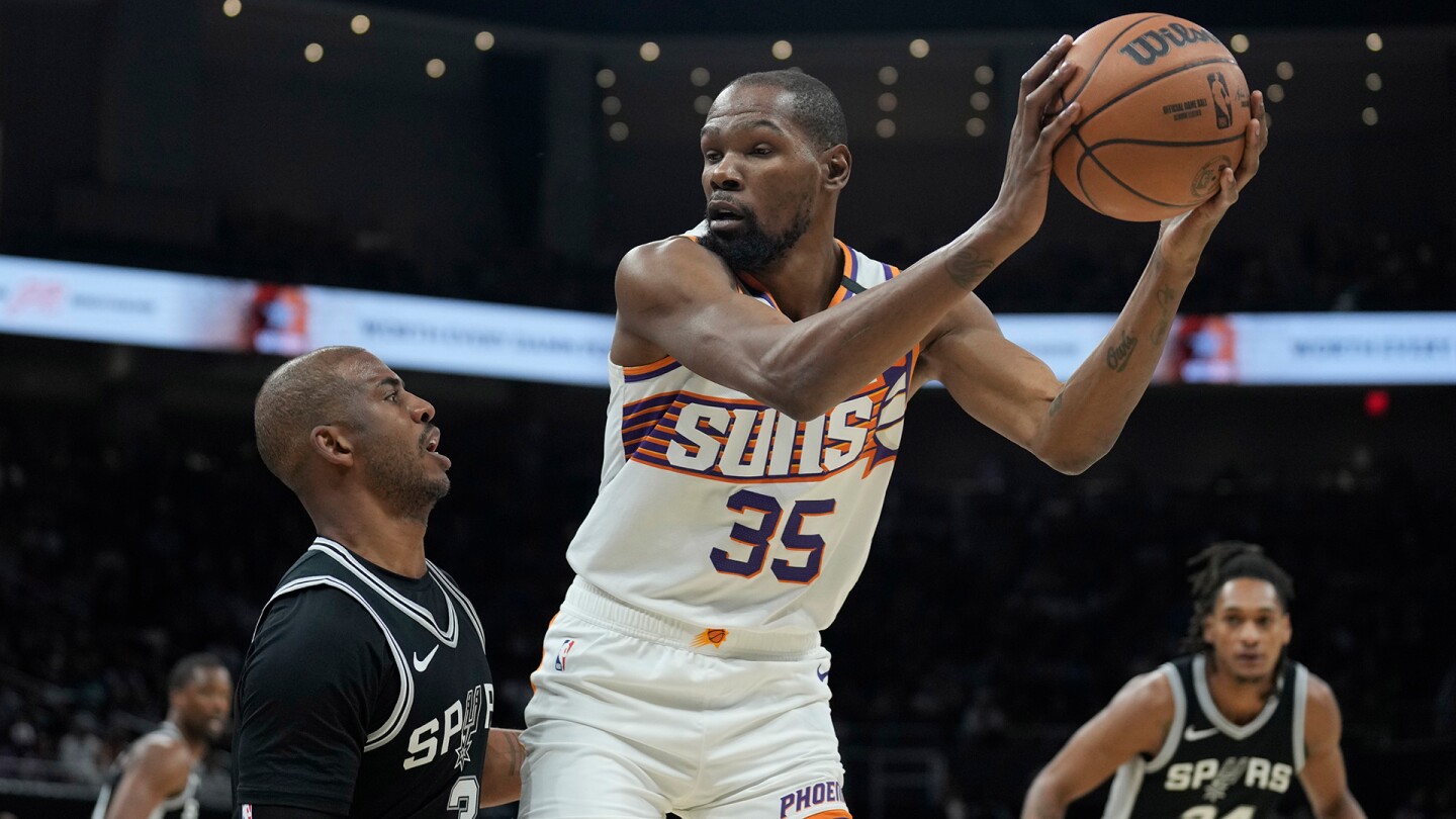 Shockwaves Loom: Suns and Kevin Durant's Camp Weigh Explosive Trade Proposals That Could Reshape the NBA Landscape