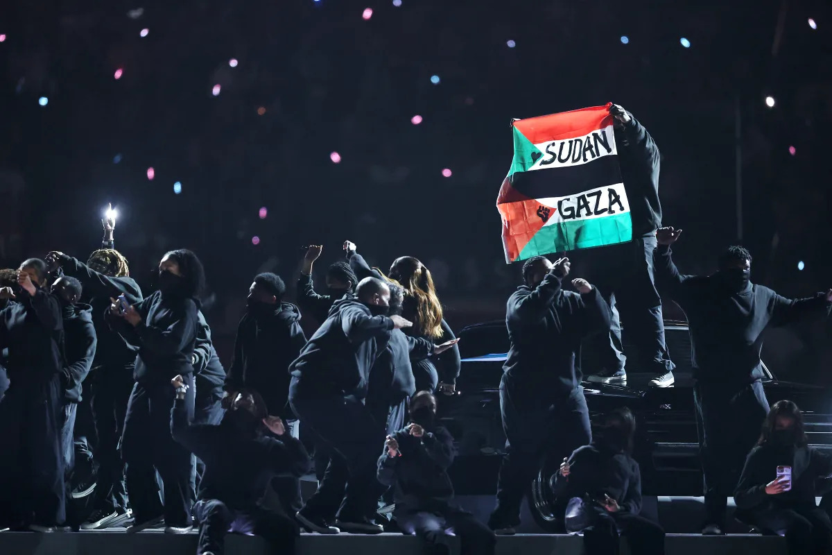 Super Bowl Halftime Star’s Sudden Arrest Raises Questions—What Really Happened Behind the Scenes?
