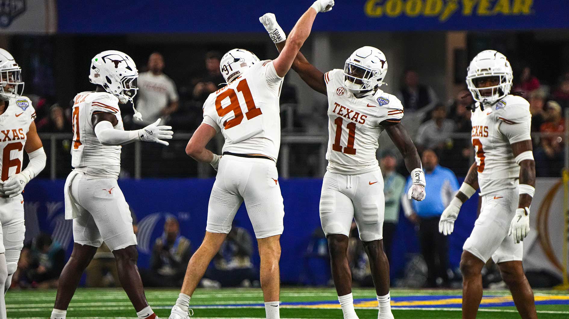 Top 5-Star Pass Rusher Shocks Fans by Snubbing Oregon, Sealing Shocking Commitment to Texas!