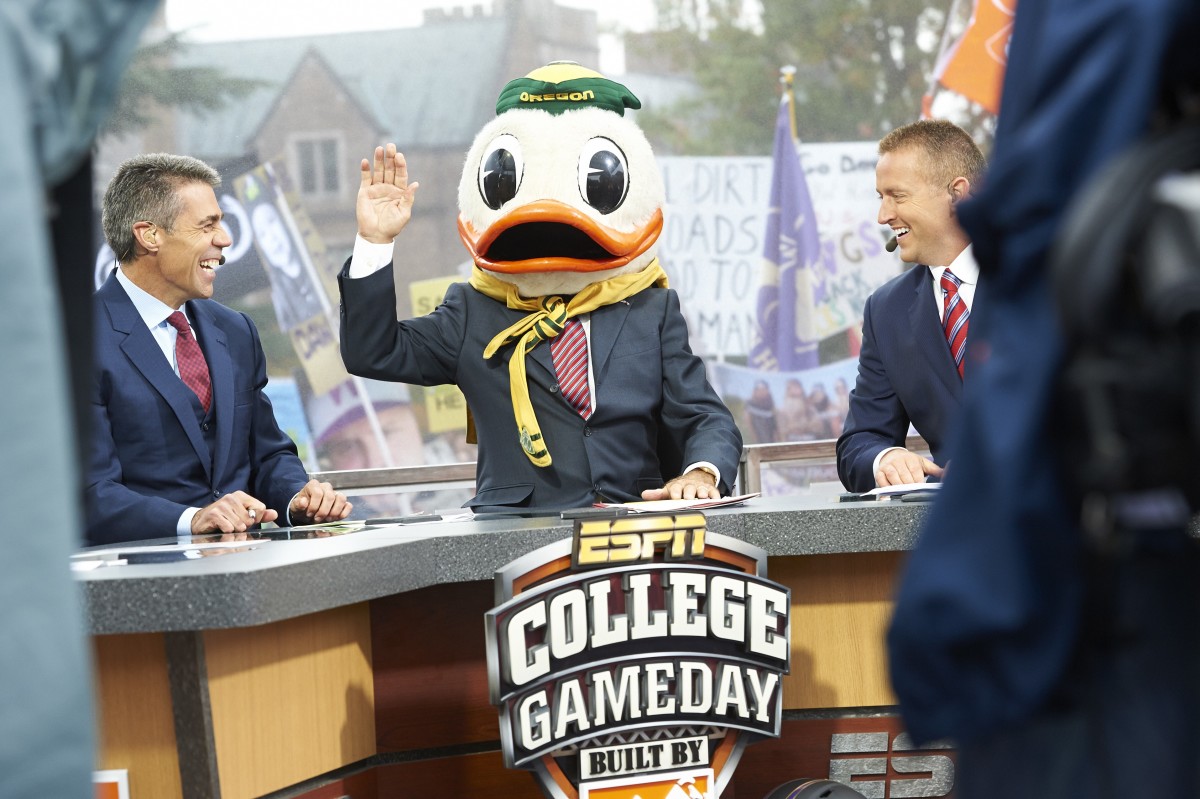 Unexpected Twist in College GameDay Announcement Leaves Fans Stunned – What Happens Next?