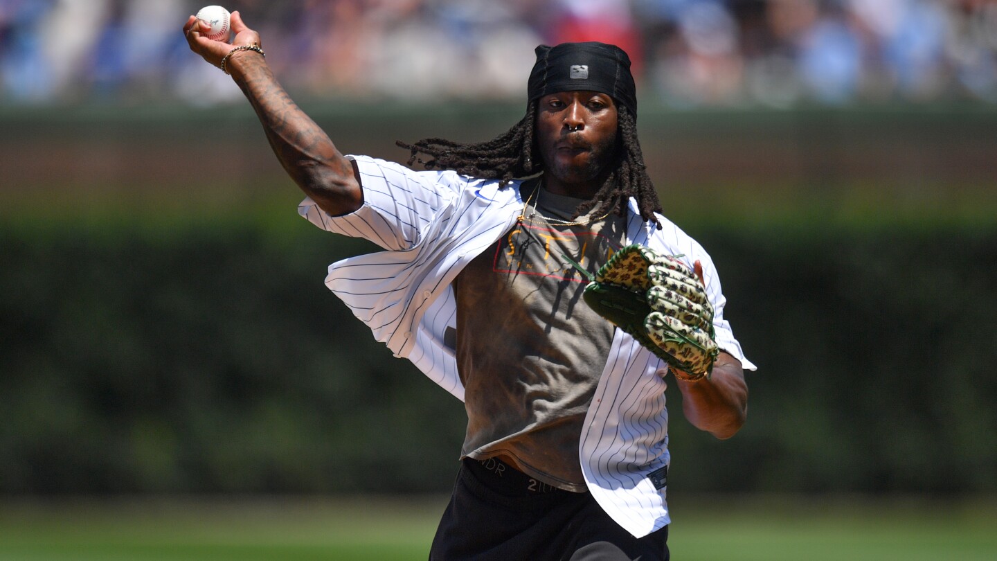 Alvin Kamara's Shocking First-Pitch Blunder in Chicago Leaves Fans Speechless