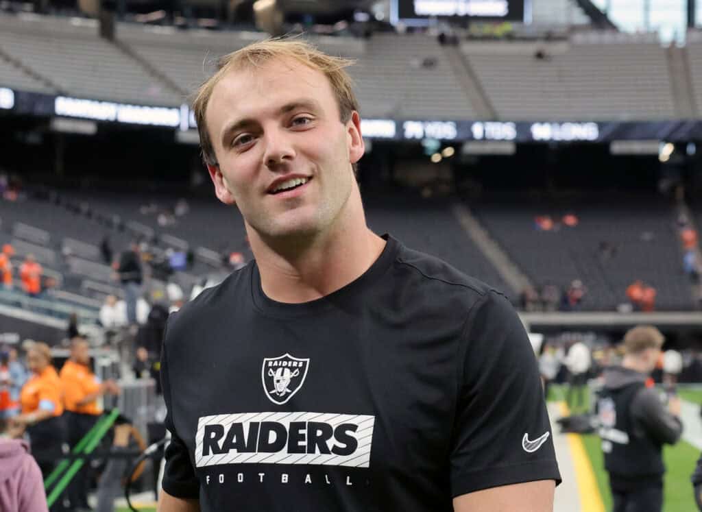 Brock Bowers Breaks Silence: The Untold Truth Behind Antonio Pierce’s Sudden Firing Revealed