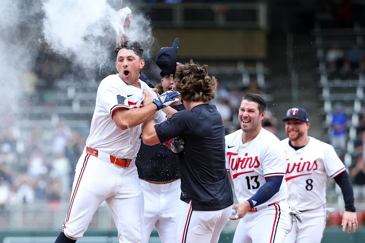 Brooks Lee’s Shocking Walk-Off Bunt Sends Twins Past Rays in Stunning Finish