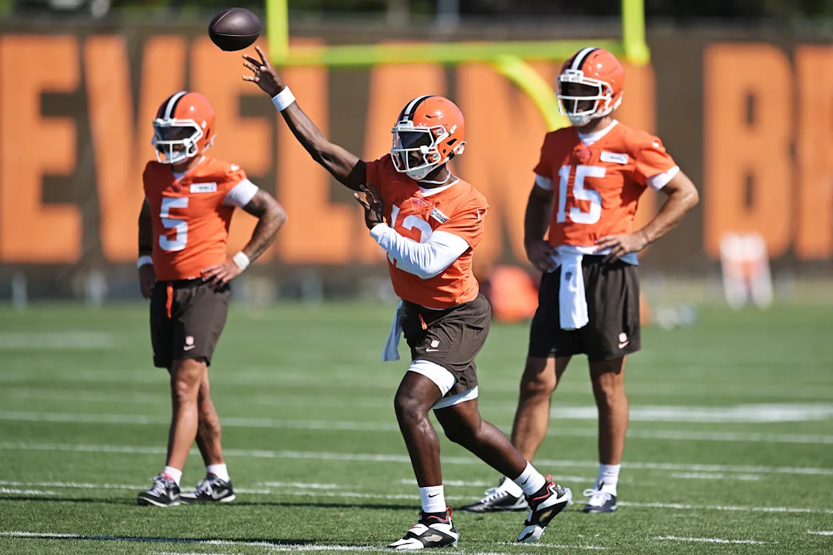 Browns Face High-Stakes QB Showdown: Will Rookies Dillon Gabriel and Shedeur Sanders Upset Vets Before Stefanski’s Deadline?