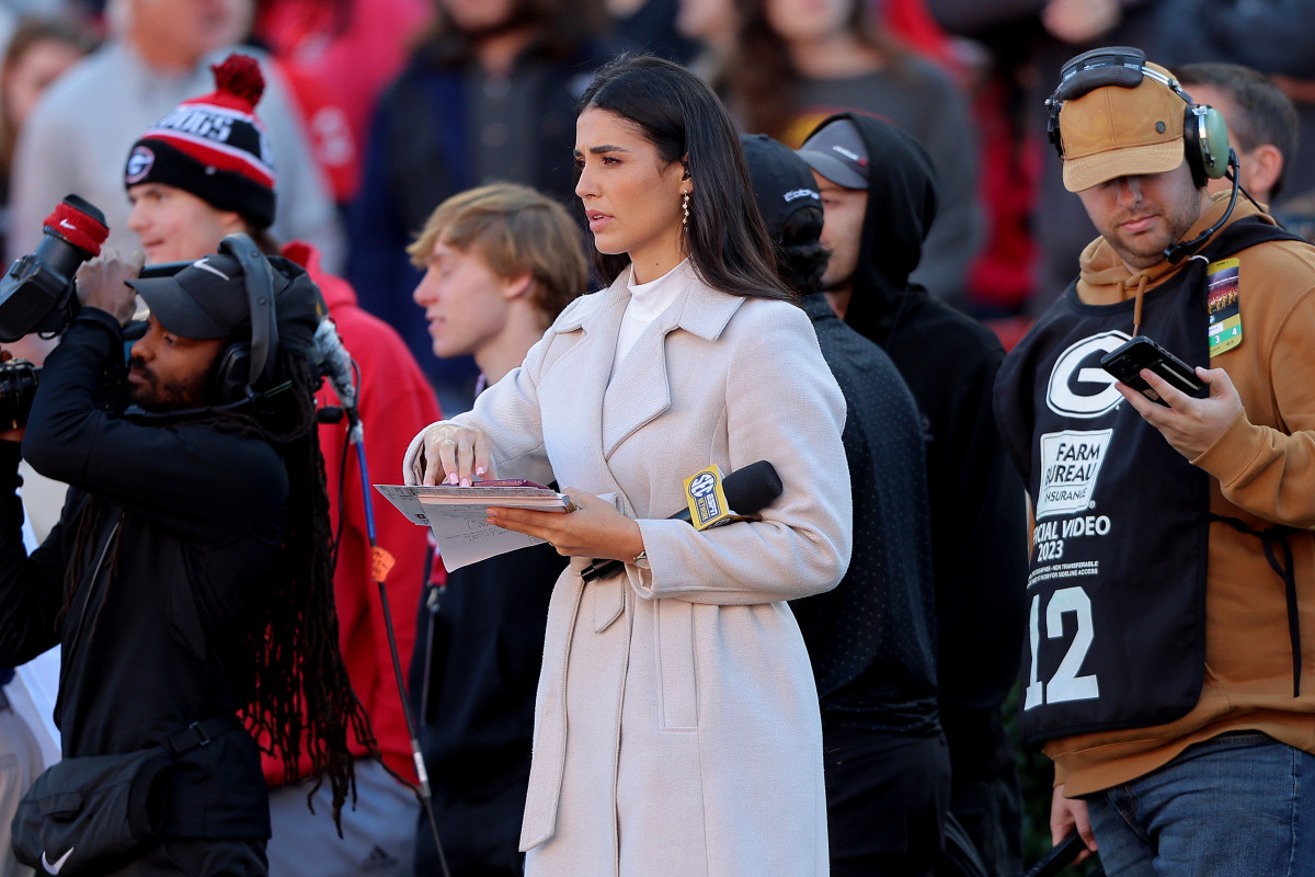 ESPN College Football Reporter’s Vacation Photos Spark Buzz—You Won’t Believe What Fans Are Saying!