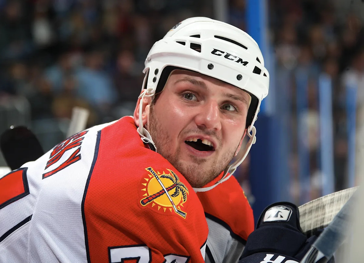 Ex-NHL Enforcer Nick Tarnasky Sparks Controversy with Shocking Golf Course Brawl—Youth Hockey Team Left Reeling