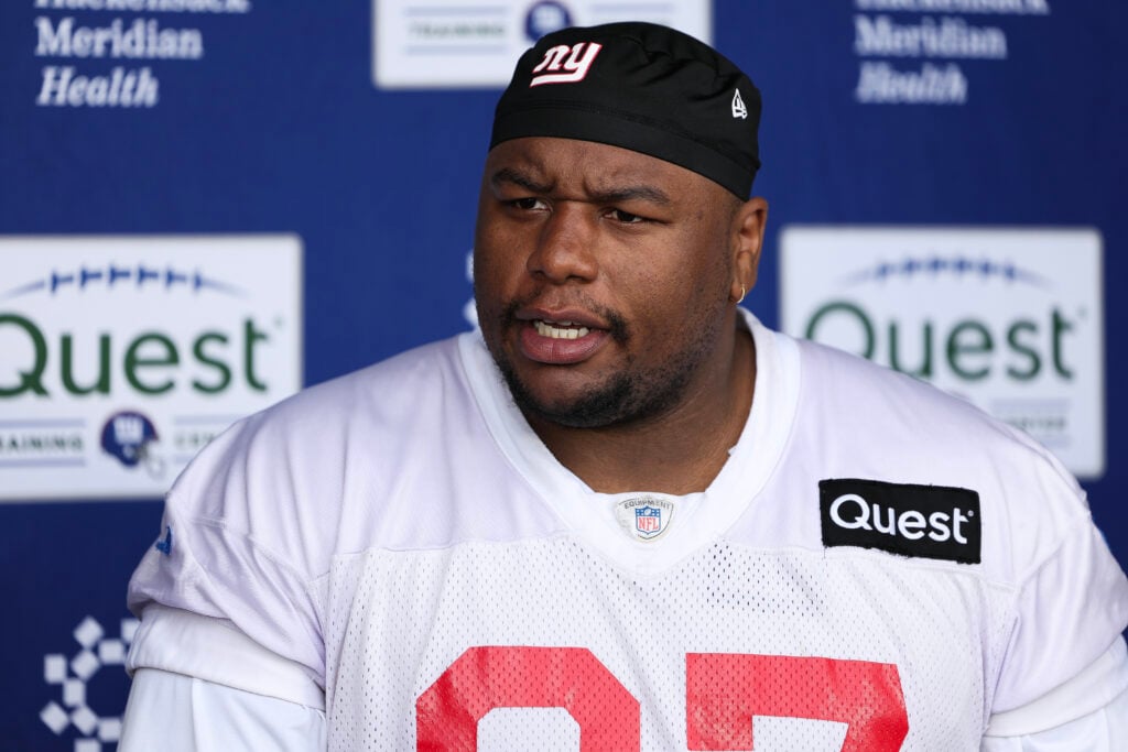 Giants Stun Fans with Shocking Move on Dexter Lawrence's Contract—What's Next for the Star Defensive Tackle?
