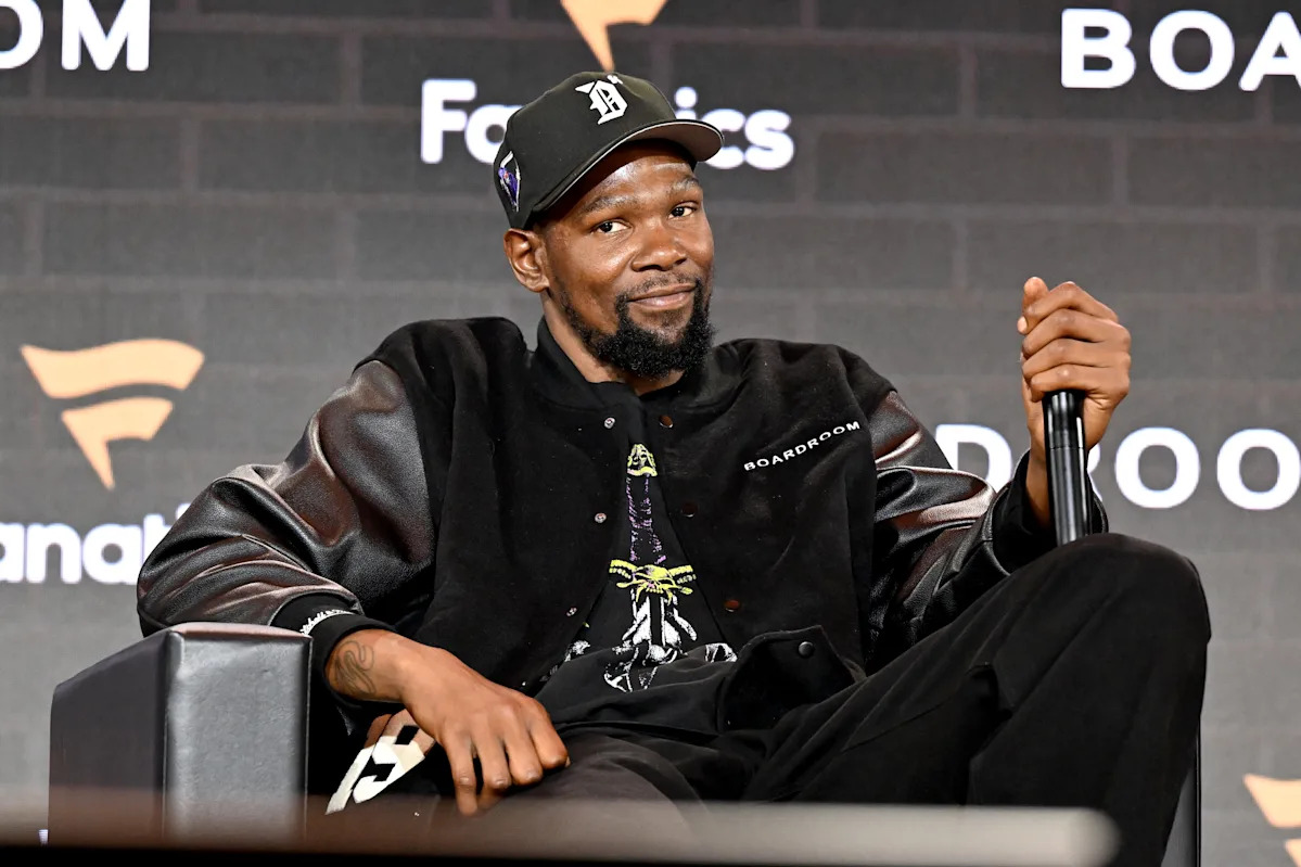 Kevin Durant’s Blockbuster Trade Set to Trigger Unprecedented 7-Team NBA Shakeup