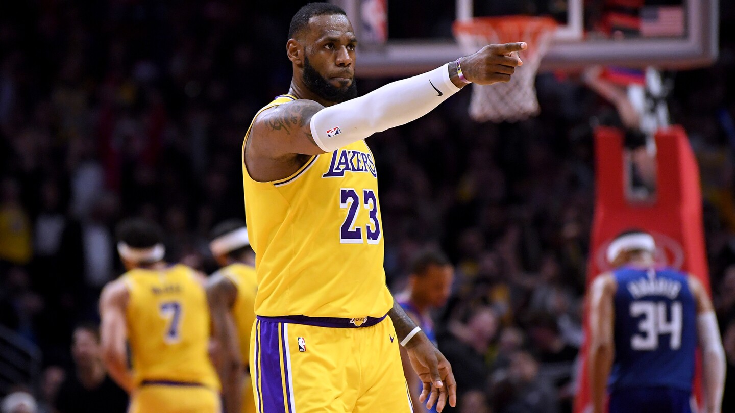LeBron’s Lakers at a Crossroads: What Surprising Moves Could Change Their Fate?