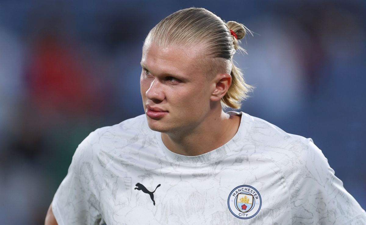Manchester City Strikes Record-Breaking Puma Deal – What Does This Mean for Manchester United’s Future?
