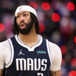 Mavericks' Anthony Davis Faces Uncertain Future After Emergency Retina Surgery—Will He Make Season Opener?