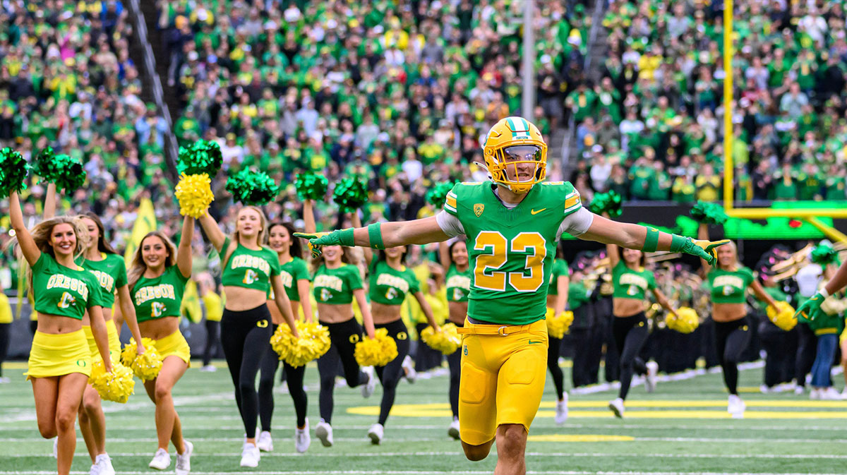 Oregon Shocks Football World by Snatching Top Recruits Away from LSU and Miami—What’s Next?