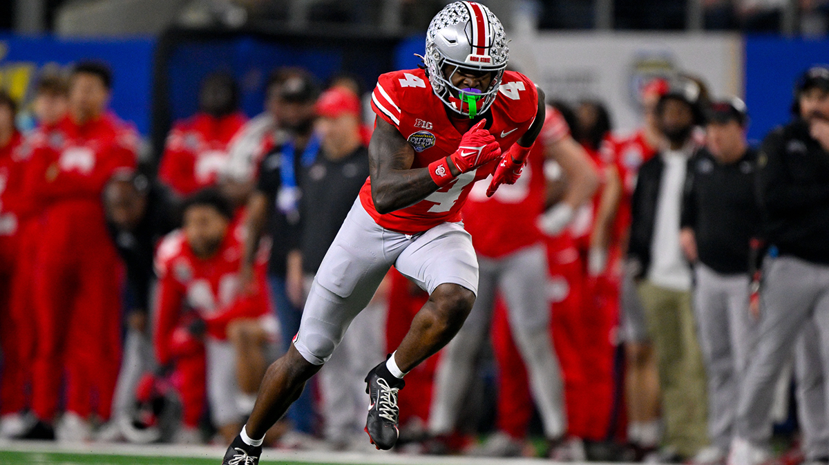 Rising Star Stuns Fans with Unbelievable Catch, Leaving Jeremiah Smith’s Spot Wide Open