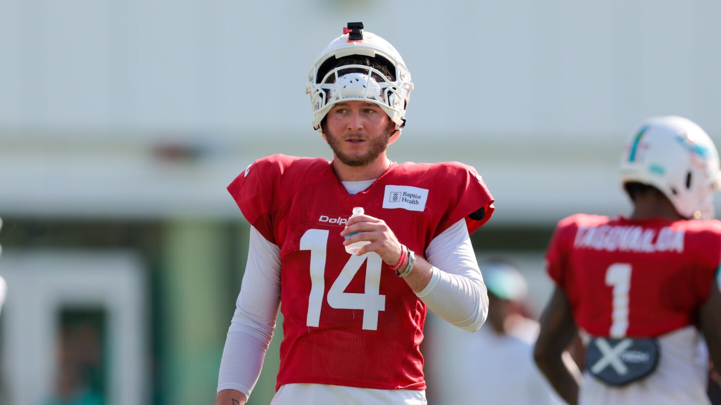 Tua Tagovailoa Drops Surprising Praise: Is Quinn Ewers the Next Big Thing?