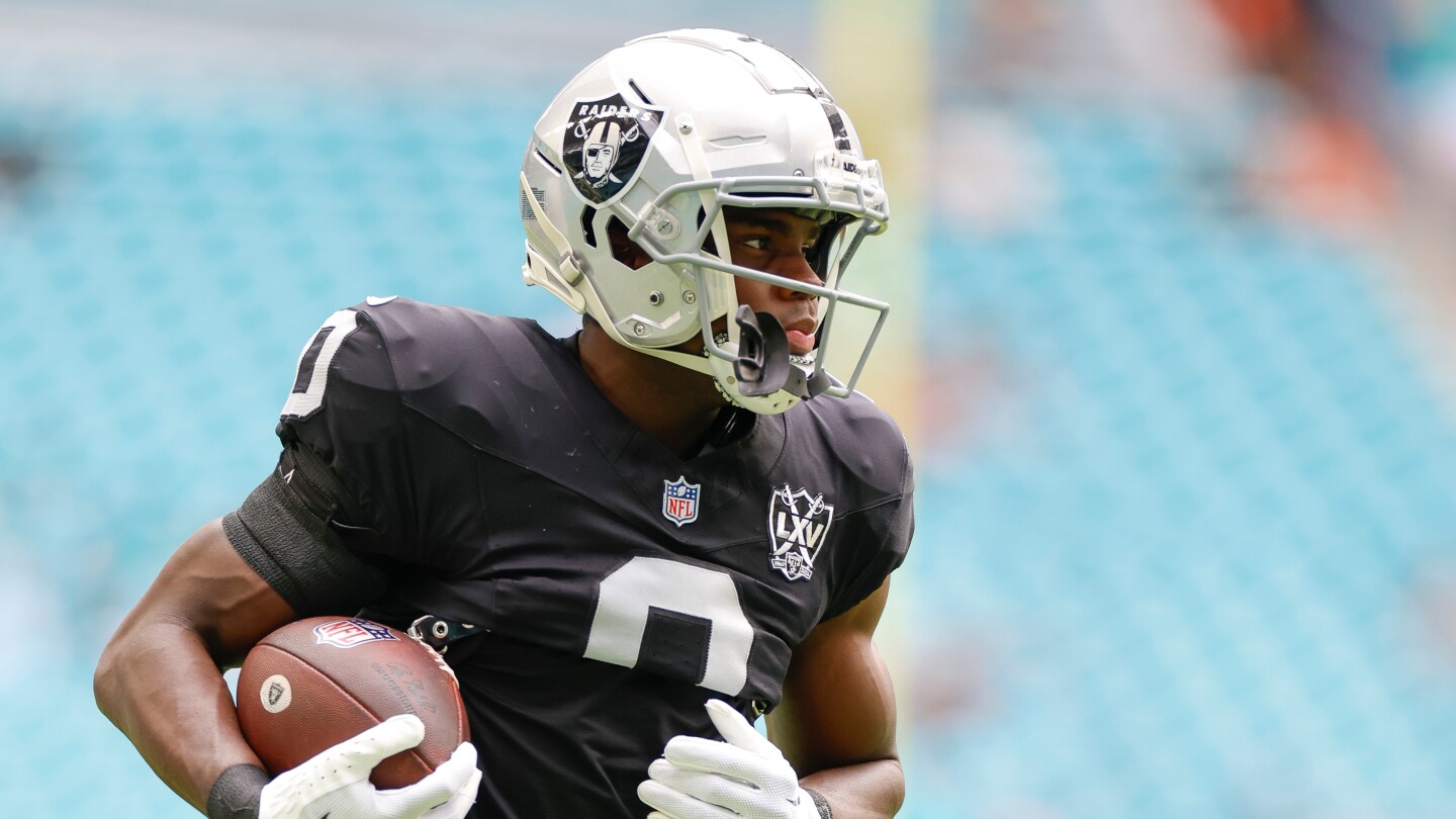 Blockbuster Swap: Eagles and Raiders Pull Off Surprising DT-CB Trade That Could Shift Team Dynamics